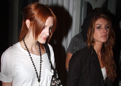 Ashlee in Shenae: Bejbi na koncertu