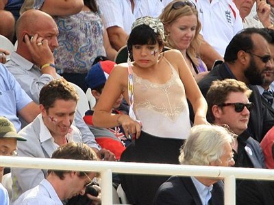 Lily Allen jih je pokazala