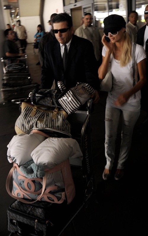 Paris Hilton zanikala zaroko