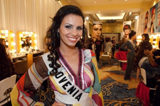 Najlepša je Venezuelka, naša Mirela zunaj finala