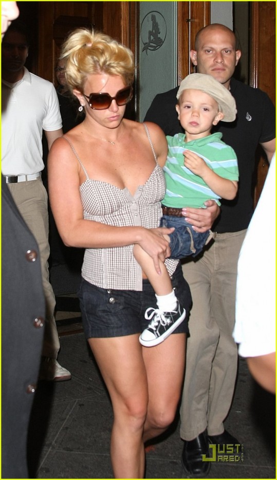 Britney Spears se igra skrivalnice