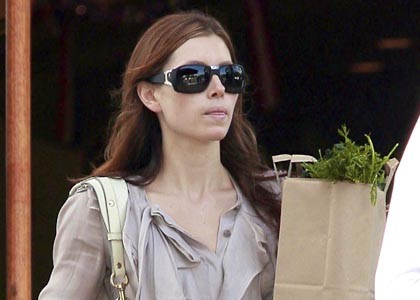 Jessica Biel grozi prek spleta