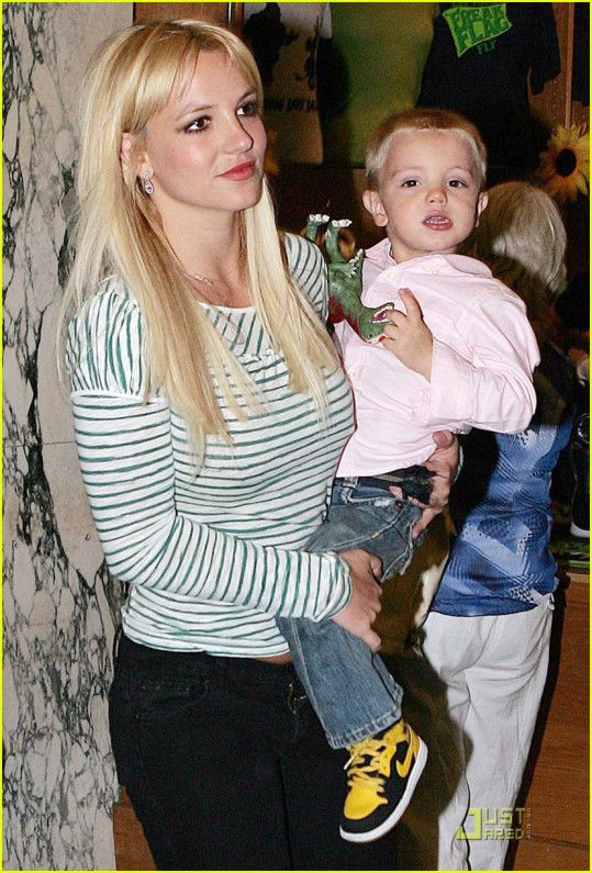 Britneyjina sinova obožujeta Shreka