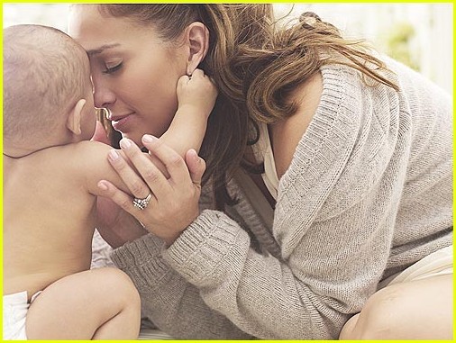 J.Lo z dišavo za bodoče mamice
