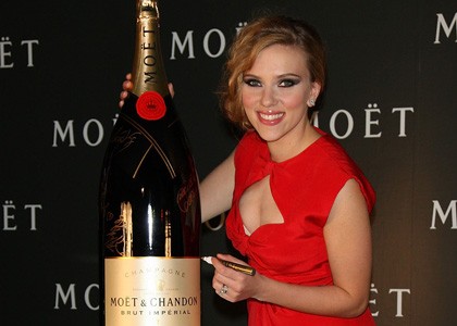 Fatalna Scarlett Johansson zaposlena s promocijami