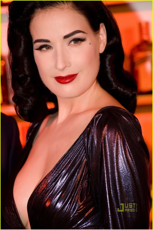 Dita von Teese: Uči, kako zapeljati moškega