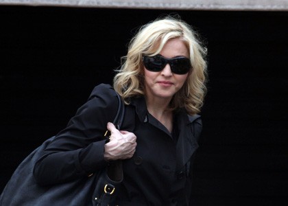 Madonna postala nov obraz D&G