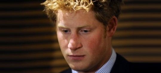 Princ Harry poljubil homoseksualca