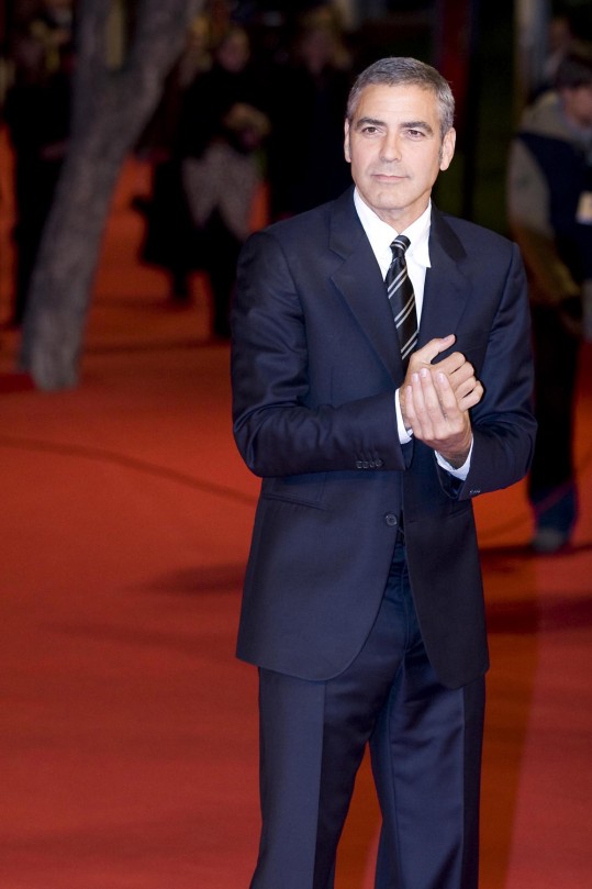 George Clooney prijateljicam svetuje, s kom naj se videvajo