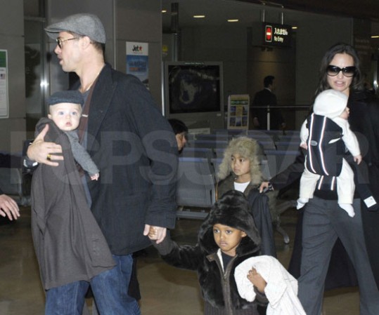 VROČE Brangelina zaradi divjega seksa tudi po 20 ur v postelji