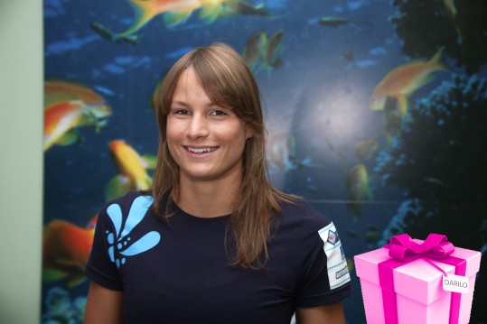EKSKLUZIVNO: Sara Isakovič vam podarja