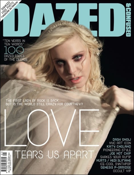 OPS! Courtney Love pokazala nabrekle bradavičke