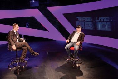 VROČE Bradati Jonas se vrača na televizijo po zaslugi Tuša