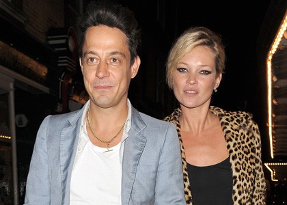 Kate Moss: Za rojstni dan se je zaročila