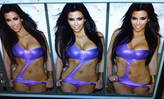 SEKSI Ko si Kim Kardashian slači kopalke ...