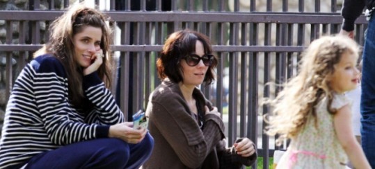 Amanda Peet v visoki nosečnosti lepša kot kadarkoli prej