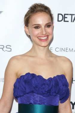 SEKSI Natalie Portman: Moške bo navdušila z vročo lezbično sceno