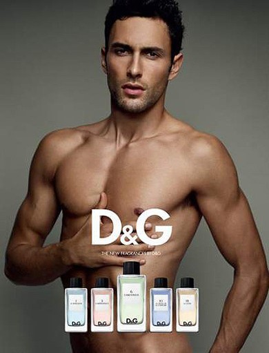 Noah Mills: Nova seks igračka 53-letne Kim Catrall