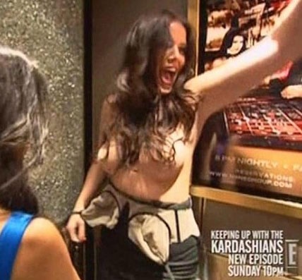 Khloe Kardashian pokazala bujno oprsje