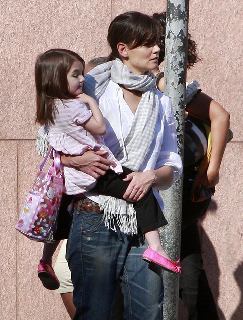 ŠOKANTNO Suri Cruise: Ste normalni? Otrok je star 3 leta!