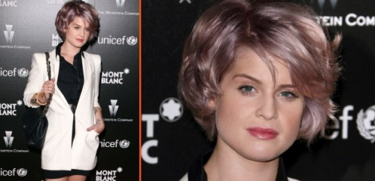 Kelly Osbourne: Z novo frizuro izgleda starejša od svoje mame