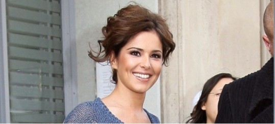 Cheryl Cole poiskala pomoč pri vedeževalki