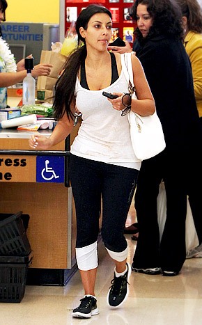 FOTO Kim Kardashian brez ličil še vedno lepotica