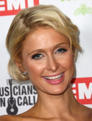 Paris Hilton: Po škandalozni izjavi se je opravičila homoseksualcem