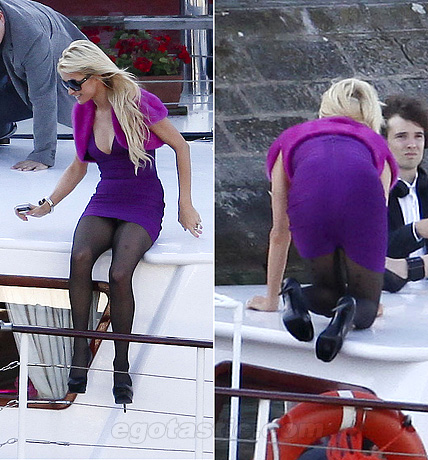 FOTO Paris Hilton na vseh štirih nastavila ritko