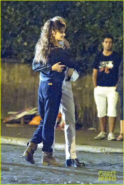 Penelope Cruz s staromodno skodrano pričesko obiskala Rim