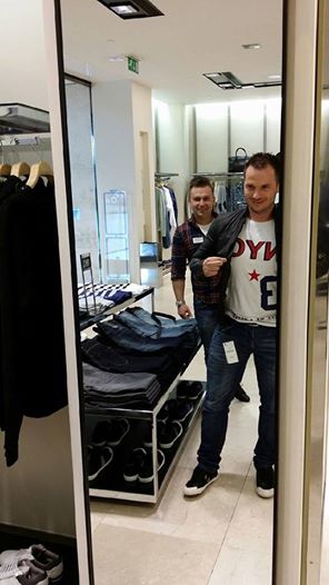 FOTO! Takole oblačila pomerja Modrijan
