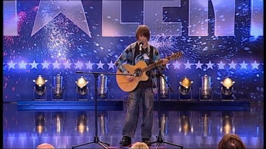 VROČE Slovenija ima talent: Mladi zvezdnik Peter Vode ima osebnega šoferja!