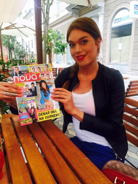 VROČE! Pia posnela vroč video