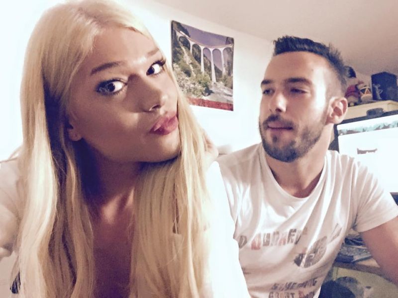 OPA! Na slovenski sceni imamo še eno blondinko
