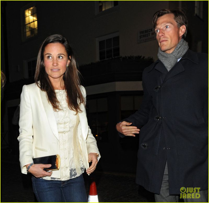 UJETA! Pippa Middleton na zmenku z njenim postavnim bankirjem