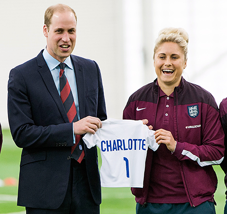 Opa! Princ William: Princeska Charlotte mu ne da spati