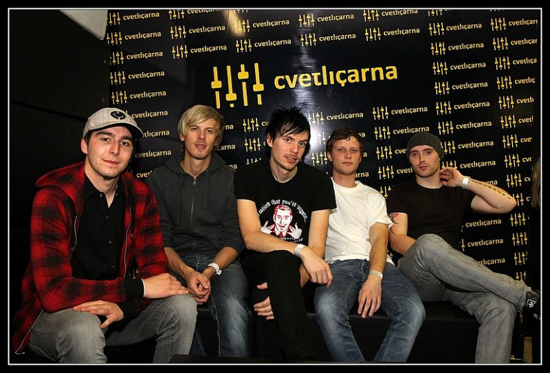 Puppetz: Rock lutke v gledališču sanj