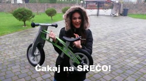 OPA! Rebeka Dremelj se je prelevila v Božička!