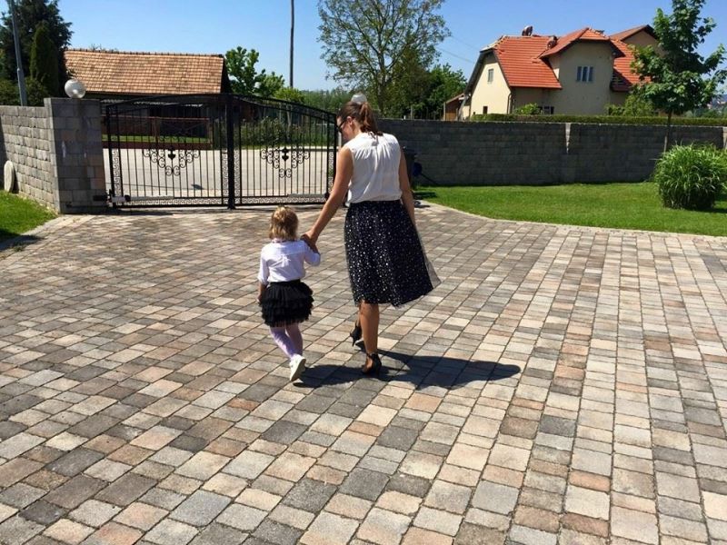 Rebeka enkrat za vselej spregovorila o svoji hčerki
