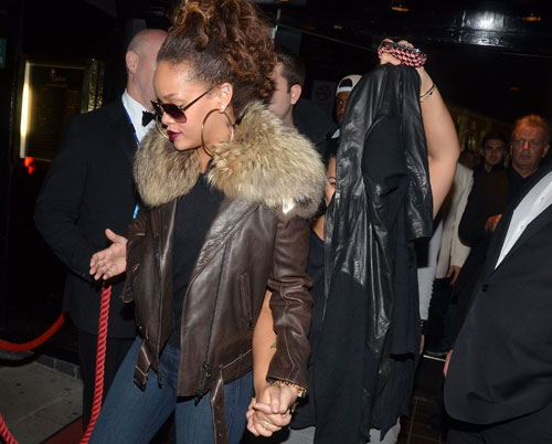 Jezna Rihanna: Grdo so jo pohodili, nato paparacem kazala sredinca