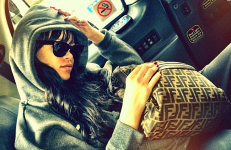Šokantno! Rihanno evakuirali iz hotela, kjer se je vnel požar