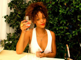 Rihanna: Zvezdnica, o kateri se je letos največ pisalo na Facebooku
