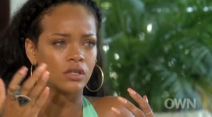 Objokana Rihanna o Chrisu Brownu: Rabil je pomoč!