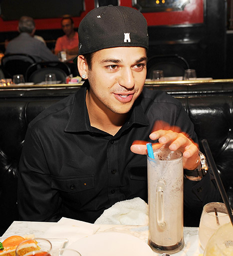 Ojoj! Rob Kardashian za svojo nesrečo krivi šejke