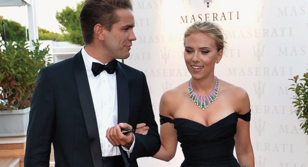 Res je! Scarlett Johansson poročena že nekaj časa!