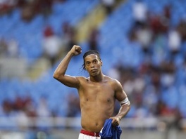 SEKS VIDEO Nogometaš Ronaldinho se samozadovoljuje pred kamero!