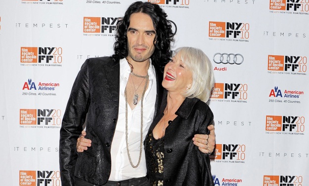 Russell Brand navdušen nad seksualno privlačnostjo zrele Helen Mirren