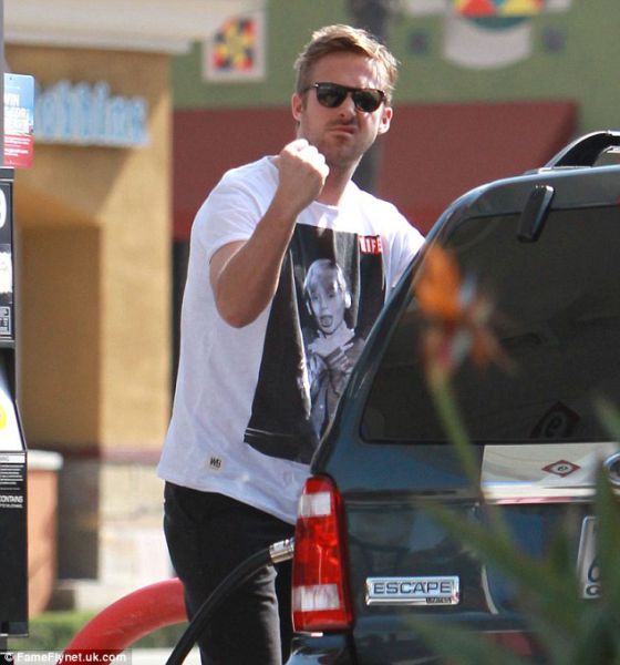 Opa! Ryan Gosling: Zaradi Eve Mendes napadel fotografa