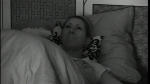 VROČE Big Brother slavnih: Sandra išče izgovore za svojo nesramno obnašanje
