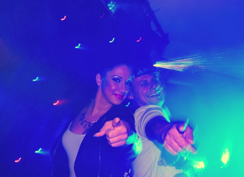 Sara Tahirović se je povezala s DJ-jem!